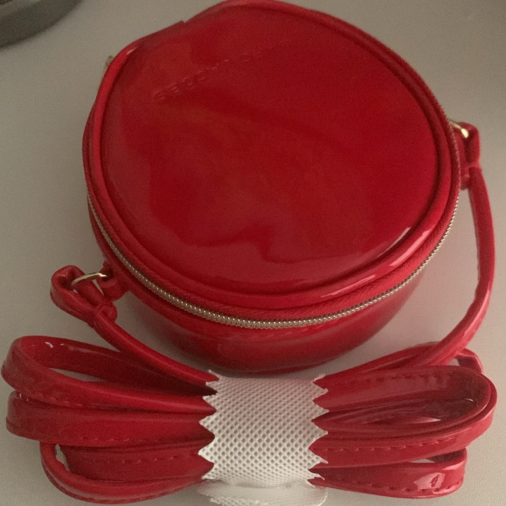 Marc Jacobs Red Patent Round Crossbody Bag - Picture 4 of 4